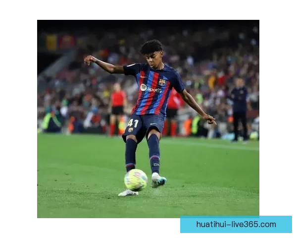 以弗里克：奥尔莫今天踢9号位 他前两次出任此位置表现十分出色